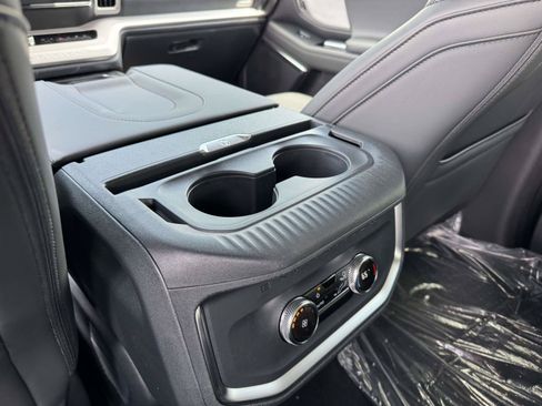 New 2026 Ford Expedition Active AWD/4WD image 15