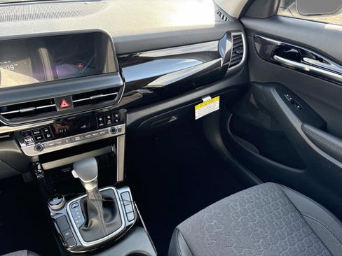 New 2026 Kia Seltos S image 14