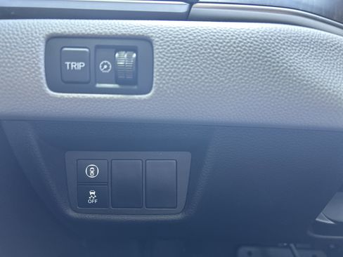 Used 2018 Honda Accord EX image 18