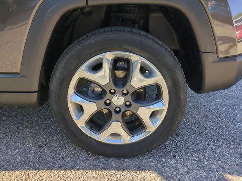 Certified 2019 Jeep Compass Limited image 14