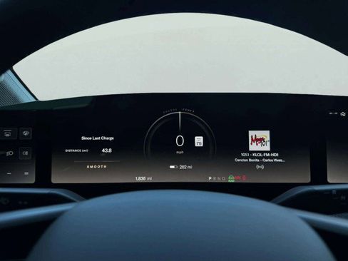 Used 2025 Lucid Air Pure image 21