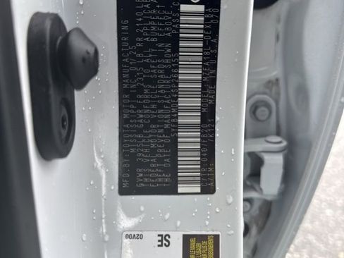 Used 2025 Toyota Corolla LE FWD image 32