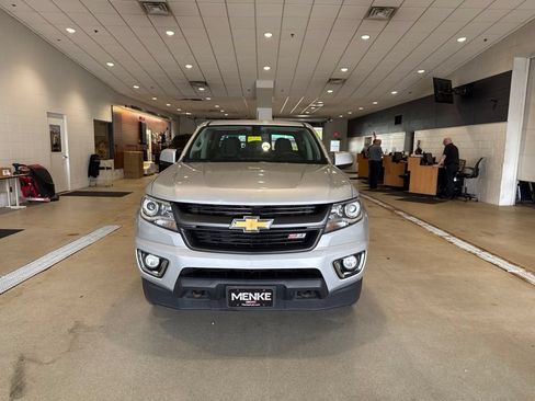 Used 2017 Chevrolet Colorado Z71 AWD/4WD image 2