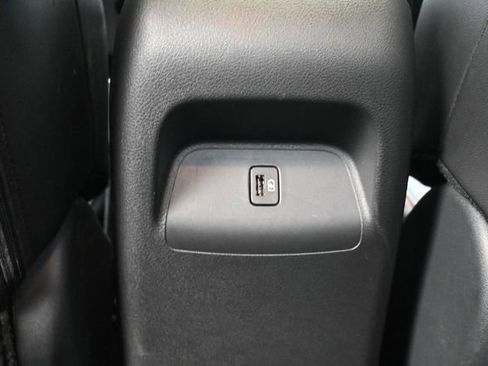 Used 2024 Nissan Sentra SR w/ SR Premium Package FWD image 31