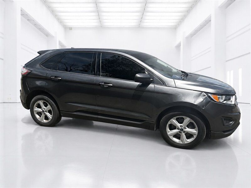 Used 2016 Ford Edge SE AWD/4WD image 3