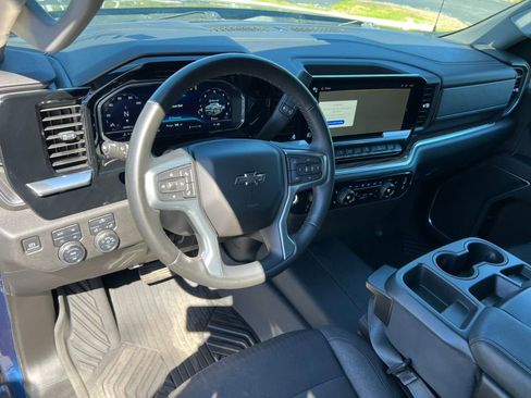 Used 2023 Chevrolet Silverado 1500 RST w/ Z71 Off-Road Package AWD/4WD image 18
