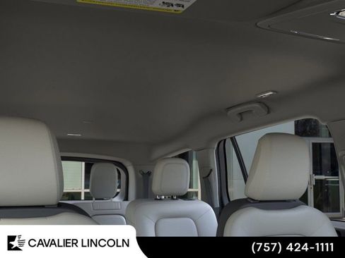 Used 2026 Lincoln Aviator AWD image 22