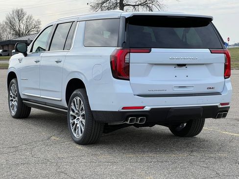 New 2026 GMC Yukon XL Denali w/ Denali Reserve Package image 13