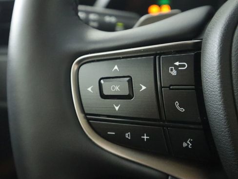 Certified 2025 Lexus ES 300h w/ Premium Package image 11