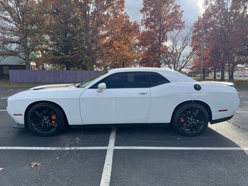Used 2022 Dodge Challenger GT w/ Plus Package image 4