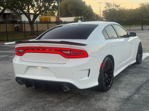Used 2019 Dodge Charger Scat Pack w/ Plus Group image 5