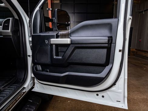 Used 2020 Ford F250 Lariat image 36