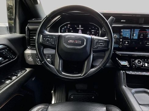 Used 2024 GMC Sierra 2500 AT4 w/ AT4 Premium Plus Package AWD/4WD image 10
