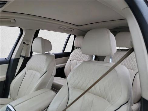 Used 2020 BMW X7 xDrive40i w/ Premium Package image 13