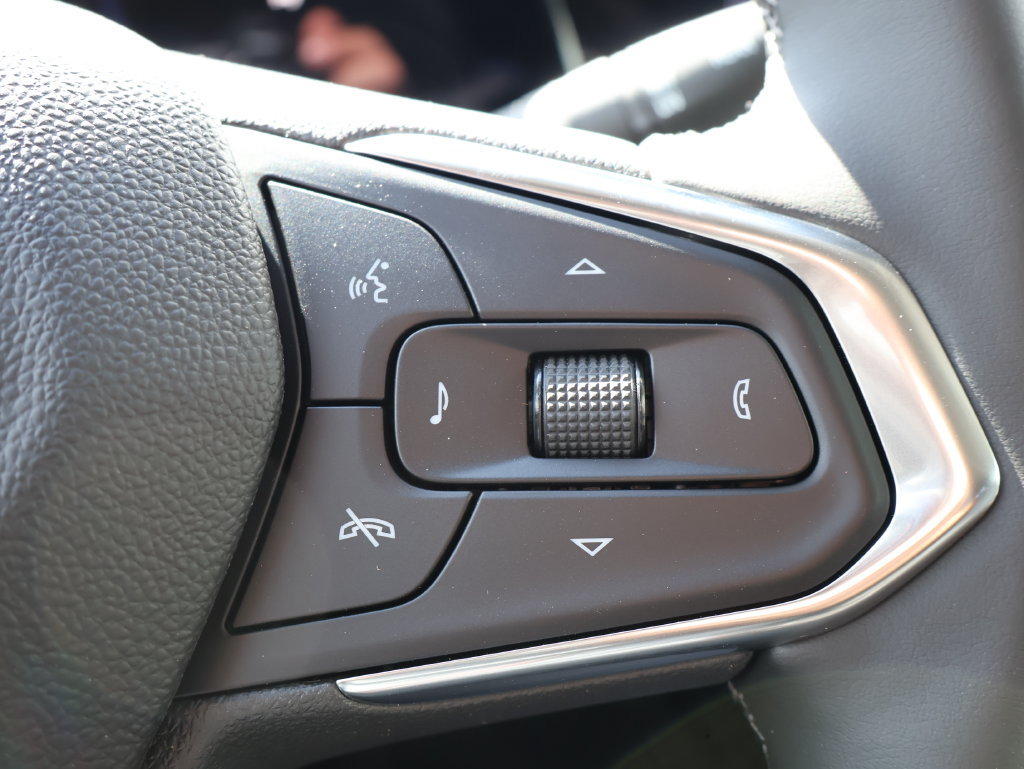 New 2026 Chevrolet Trax LT w/ Driver Confidence Package FWD image 18