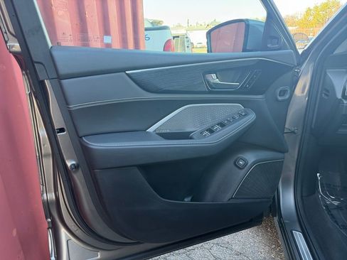 Used 2023 Acura MDX SH-AWD w/ Advance Package image 16