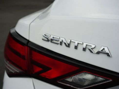 Used 2021 Nissan Sentra SV image 10