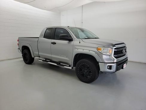 Used 2014 Toyota Tundra SR5 w/ SR5 Upgrade Package RWD image 4