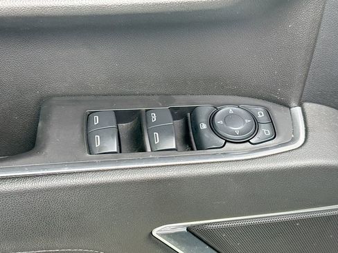 Used 2025 Chevrolet Silverado 1500 LT image 18