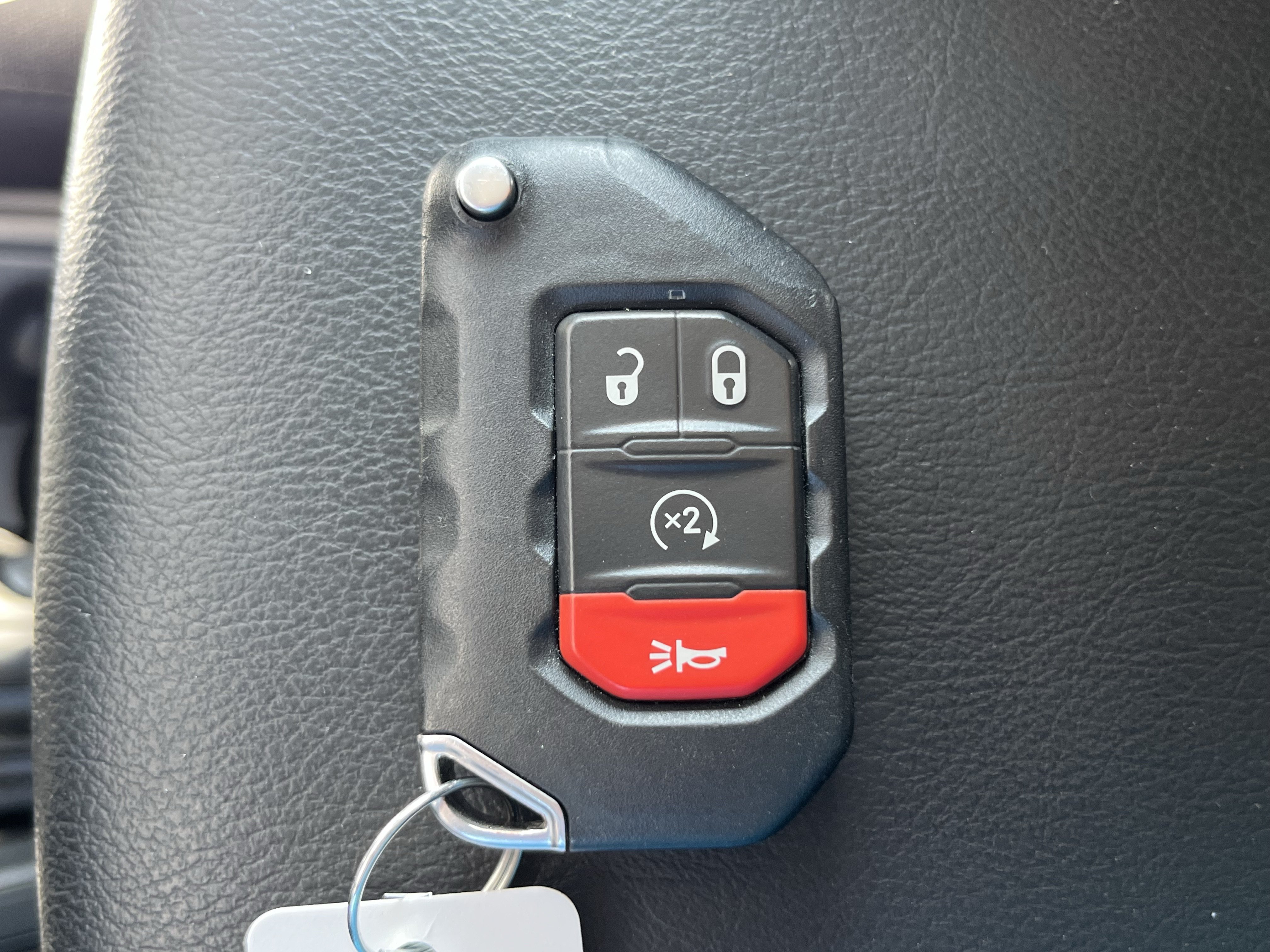 Used 2024 Jeep Wrangler Unlimited AWD/4WD image 30