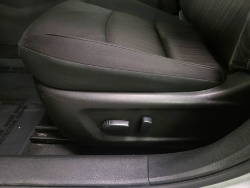 Used 2025 Nissan Altima 2.5 SV FWD image 15