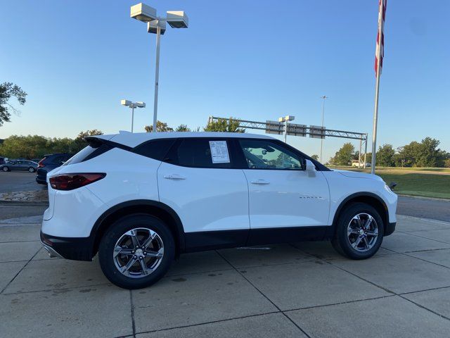 Used 2025 Chevrolet Blazer LT FWD image 14
