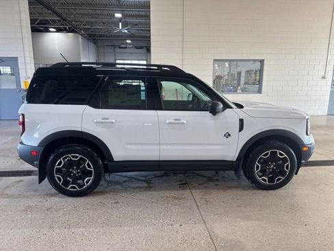 New 2025 Ford Bronco Sport Outer Banks w/ Outer Banks Tech Package+ AWD/4WD image 2