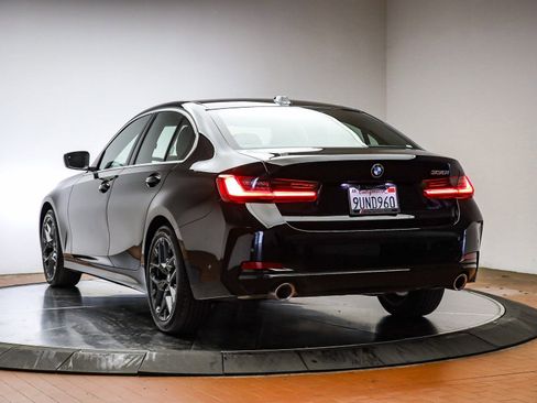 Used 2025 BMW 330i Sedan w/ Premium Package image 9