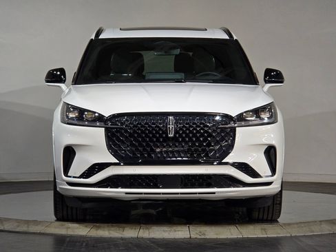 New 2026 Lincoln Aviator Black Label w/ Jet Appearance Package image 3