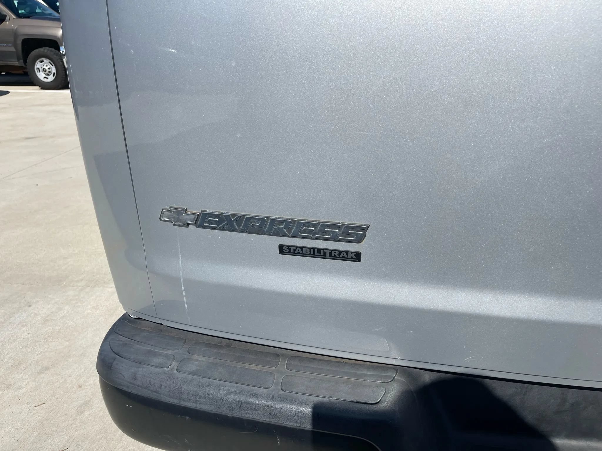 Used 2016 Chevrolet Express 2500 LS RWD image 8
