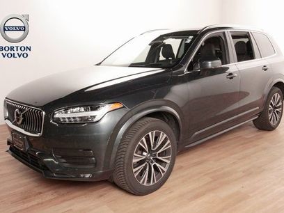 Used 2022 Volvo XC90 T6 Momentum w/ Advanced Package