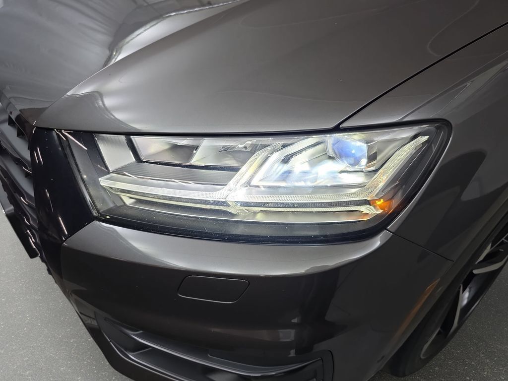 Used 2019 Audi Q7 3.0T Prestige AWD/4WD image 31