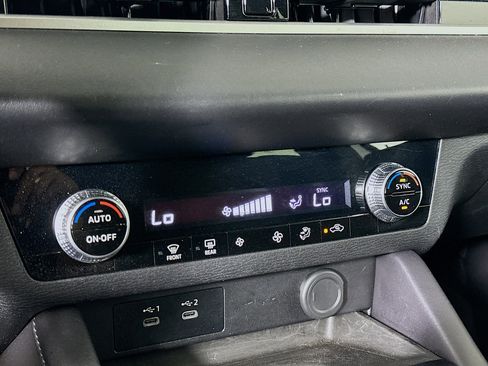 Used 2025 Mitsubishi Outlander ES FWD image 24