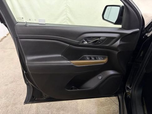 Used 2023 GMC Acadia SLE w/ Driver Convenience Package AWD/4WD image 41