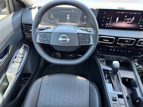 New 2026 Nissan Sentra SR FWD image 13