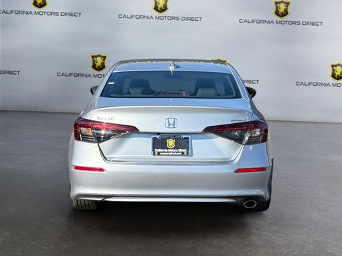 Used 2025 Honda Civic Sport image 4