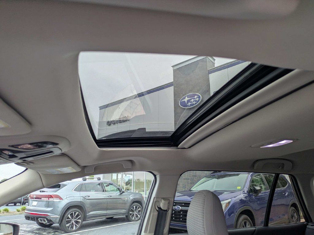 Certified 2025 Subaru Outback Premium AWD/4WD image 23