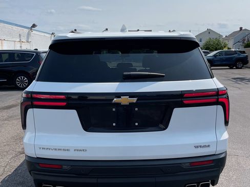 Used 2024 Chevrolet Traverse LS w/ LPO, Floor Liner Package AWD/4WD image 9