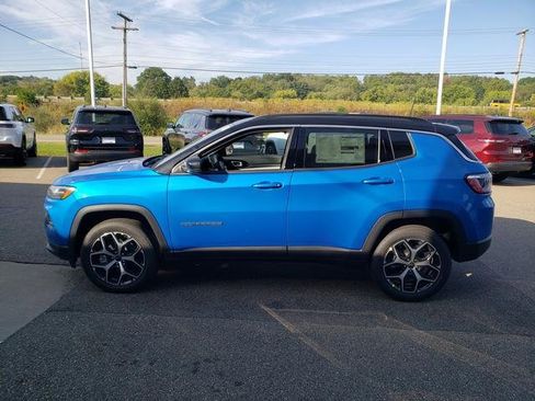 New 2026 Jeep Compass Limited image 5