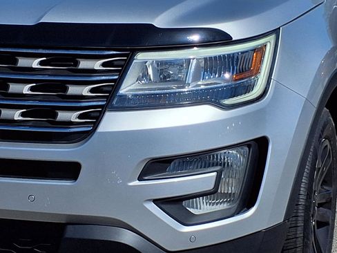 Used 2017 Ford Explorer XLT w/ Equipment Group 202A image 31