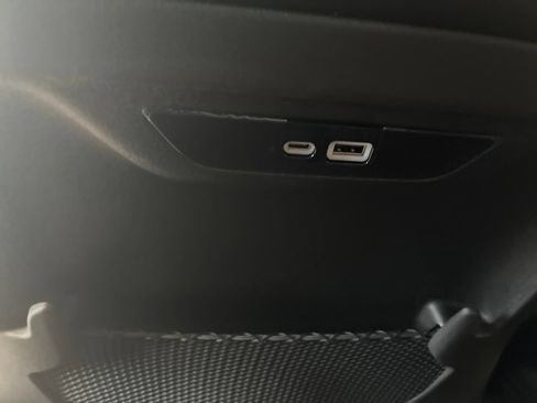 New 2027 Chrysler Pacifica Select AWD/4WD image 13
