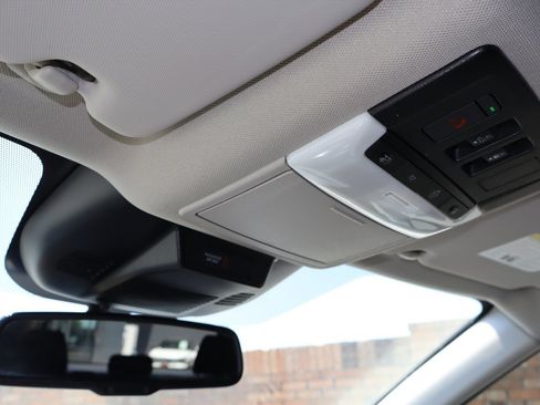 Used 2024 Nissan Rogue Platinum FWD image 27