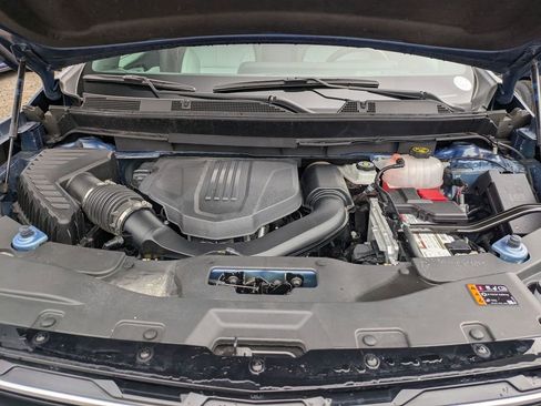 Used 2024 Chevrolet Traverse RS FWD image 12