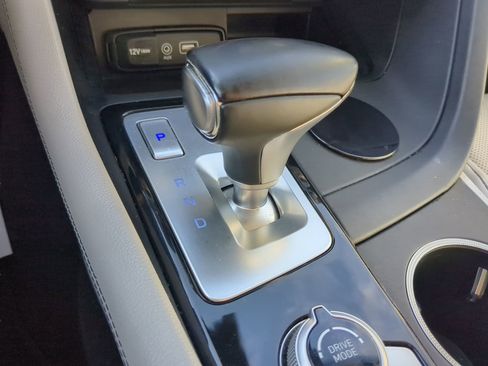 Used 2020 Genesis G70 2.0T image 52