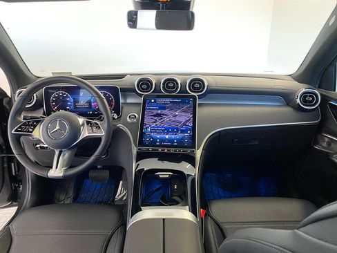 Used 2024 Mercedes-Benz GLC 300 4MATIC image 15
