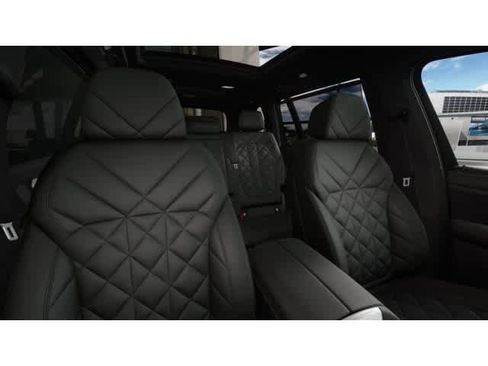 Used 2026 BMW X7 xDrive40i w/ M Sport Package AWD/4WD image 21