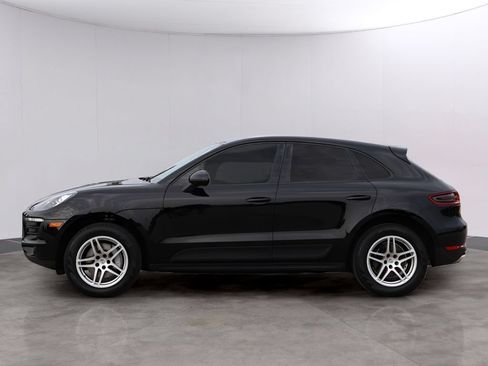 Used 2018 Porsche Macan AWD/4WD image 4
