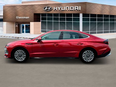 New 2025 Hyundai Sonata Limited image 3