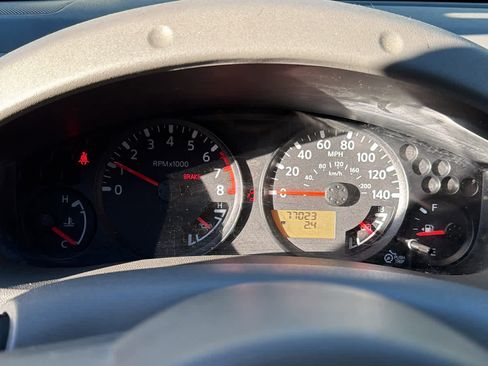 Used 2014 Nissan Frontier SV image 16