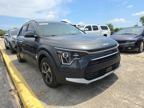 Used 2024 Kia Niro EX FWD image 1